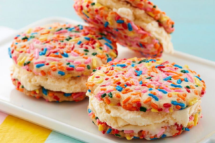 Sándwiches Helados Con Cookies Gigantes